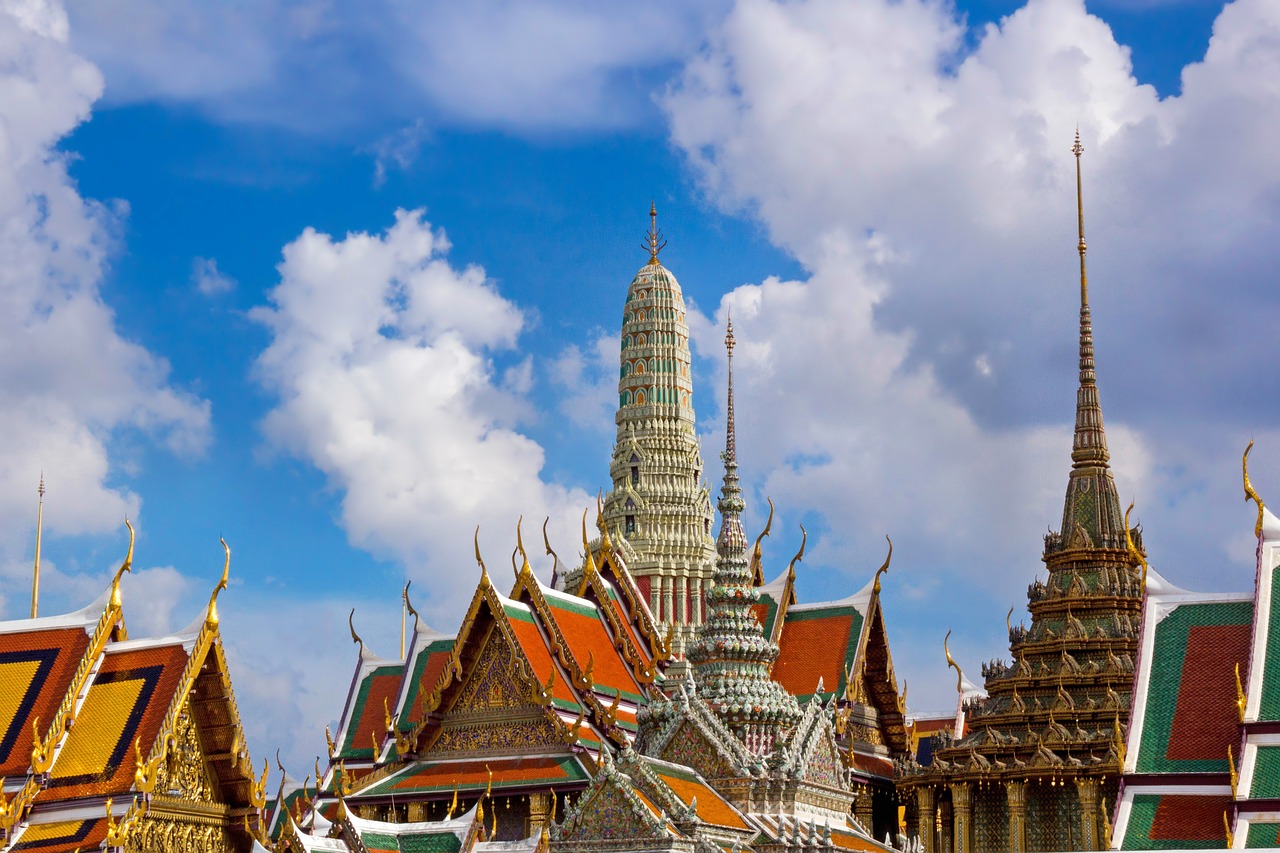 泰国计划准备：全面豁免大马游客填写出入境卡