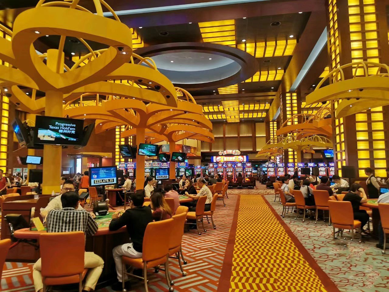 新中互免后，中国游客在新加坡赌场，输成穷光蛋