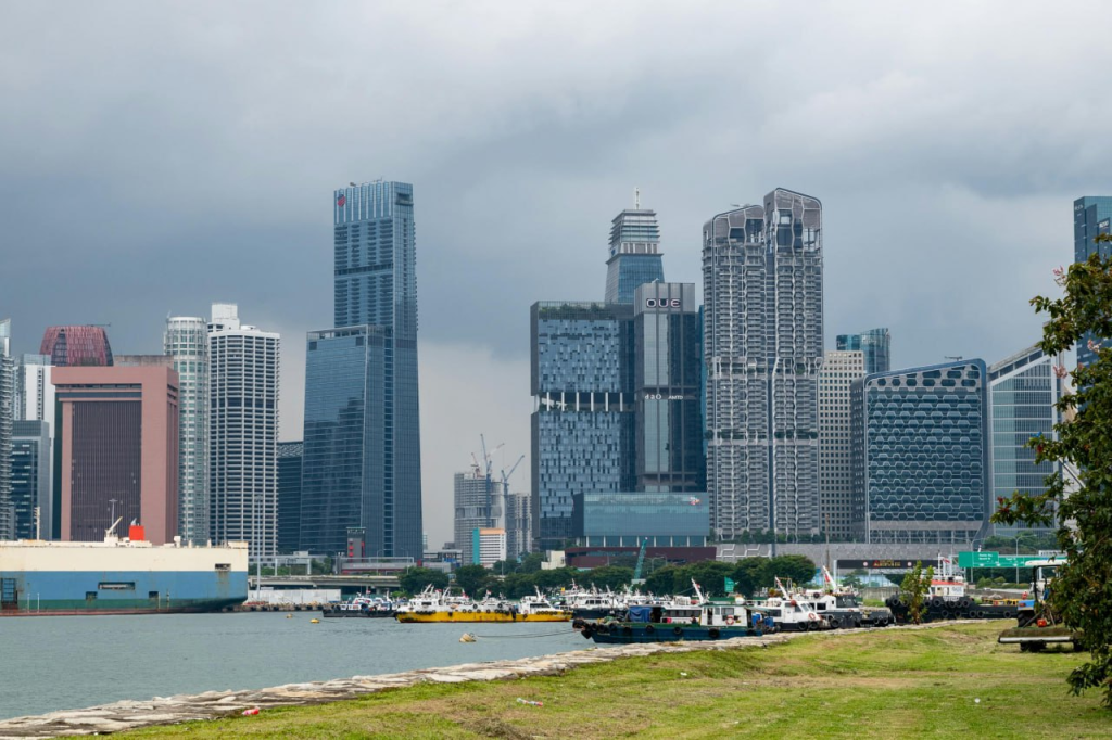 新加坡2月银行贷款小幅增长，连续六月上升