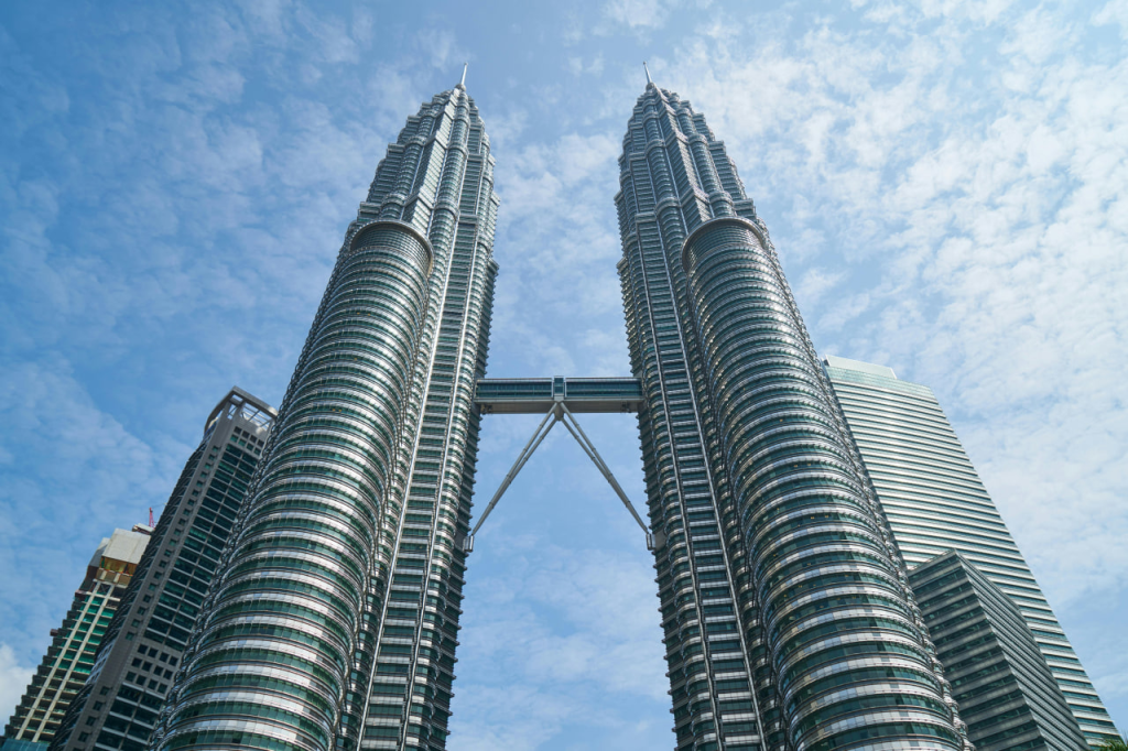 马来西亚经济展望向好，2024年GDP增长率达4.4%