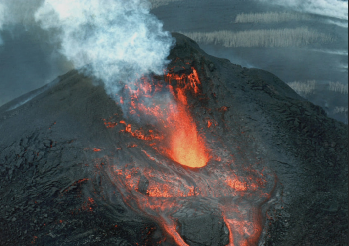 印尼火山频发喷发，警戒等级调至最高