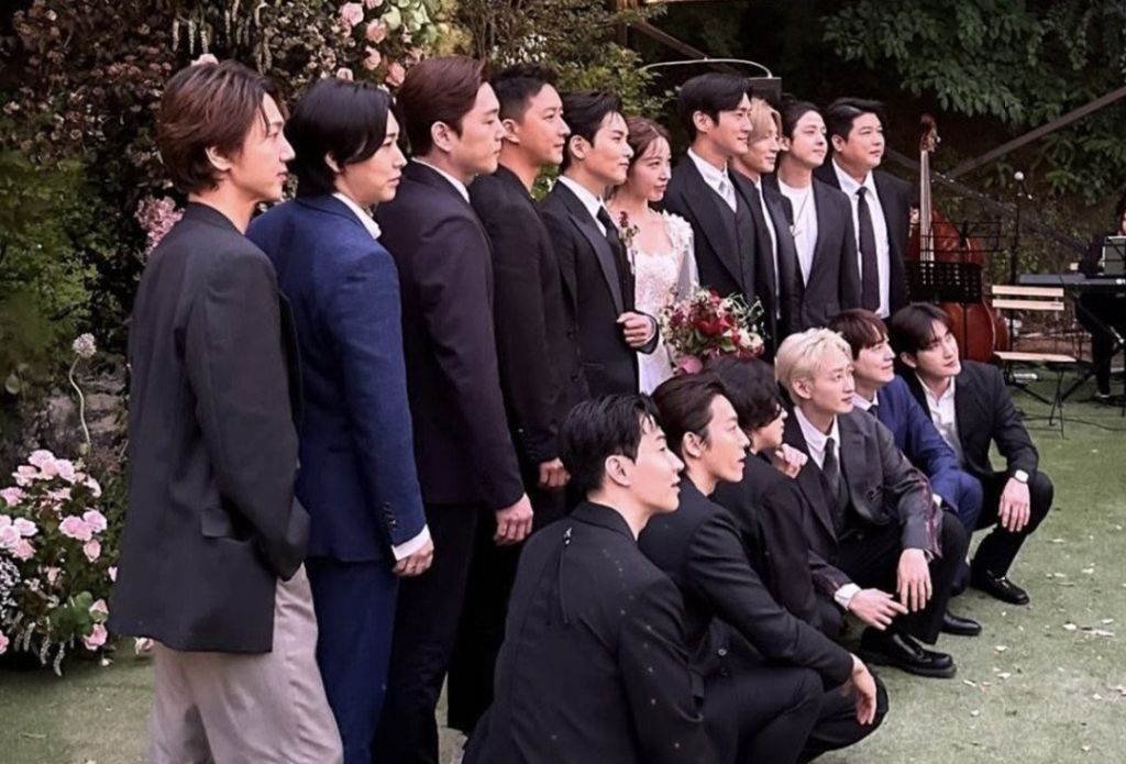 Super Junior13+2人团聚，韩庚等共赴厉旭婚礼